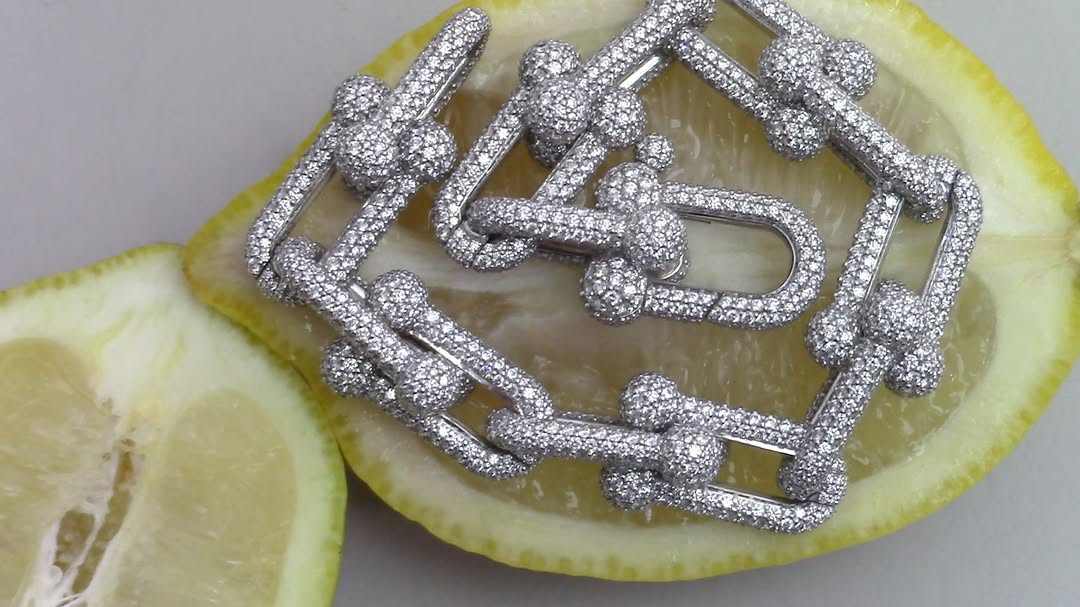 Crista Leonard X Holiday Magazine