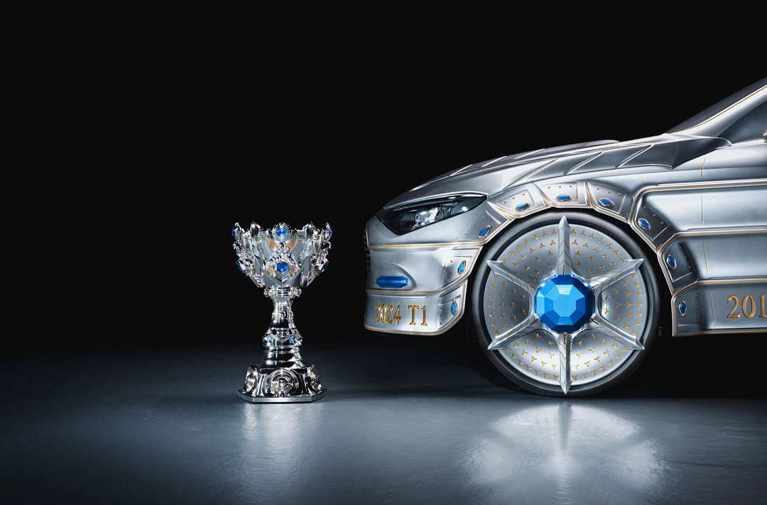 Mercedes-Benz |  Oct. 25