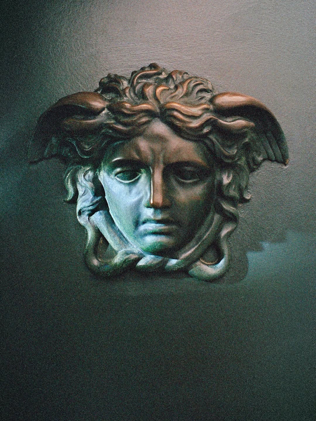 Versace |  Sep. 25