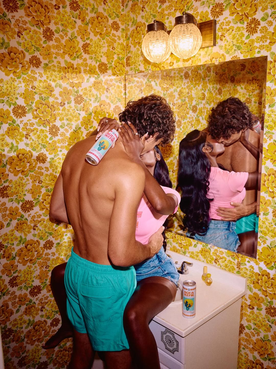 Davis Bates X AGUA DE KEFIR