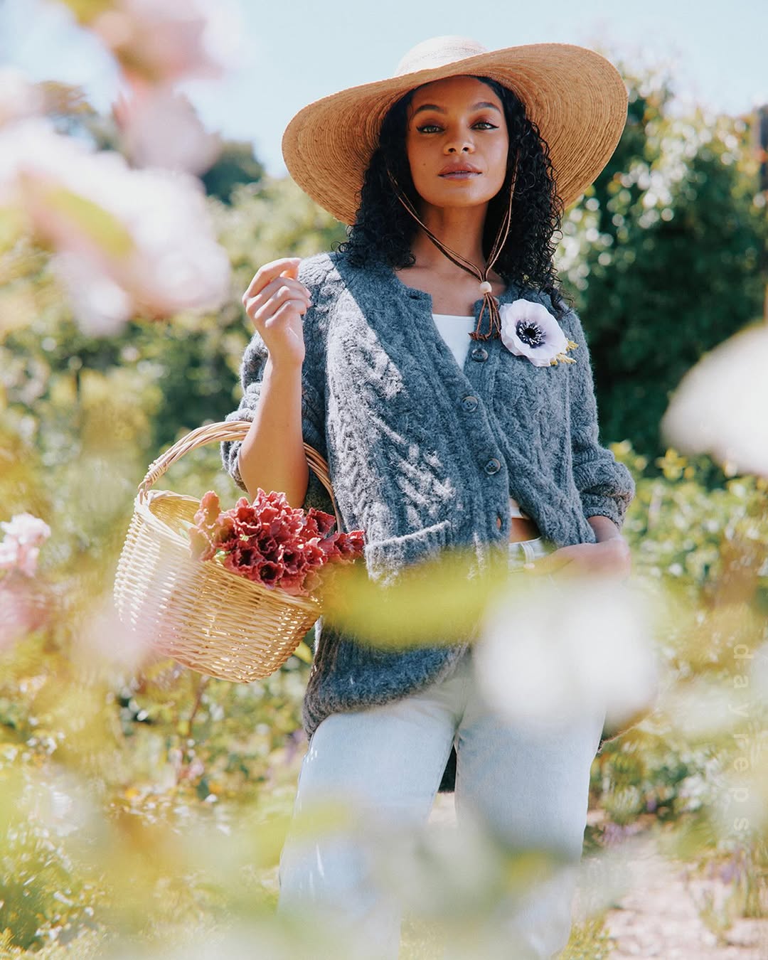 Katie Thompson X Helena Simon