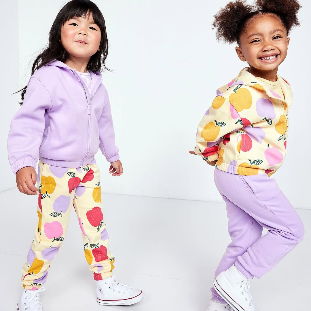 Old Navy |  Aug. 25