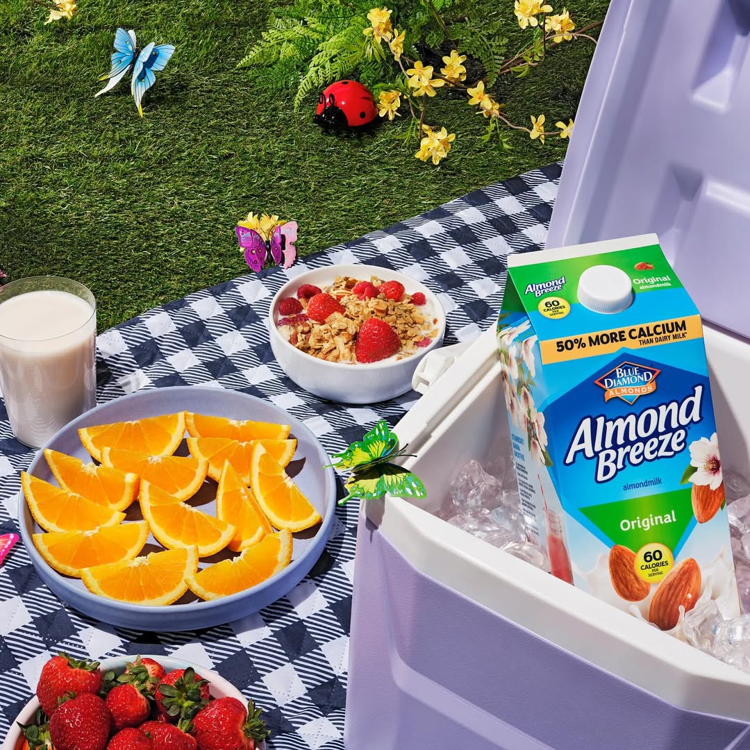 Almond Breeze |  Sep. 25