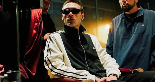 Visual Feast scroll.. .. @pesopluma @titodoublep  ...