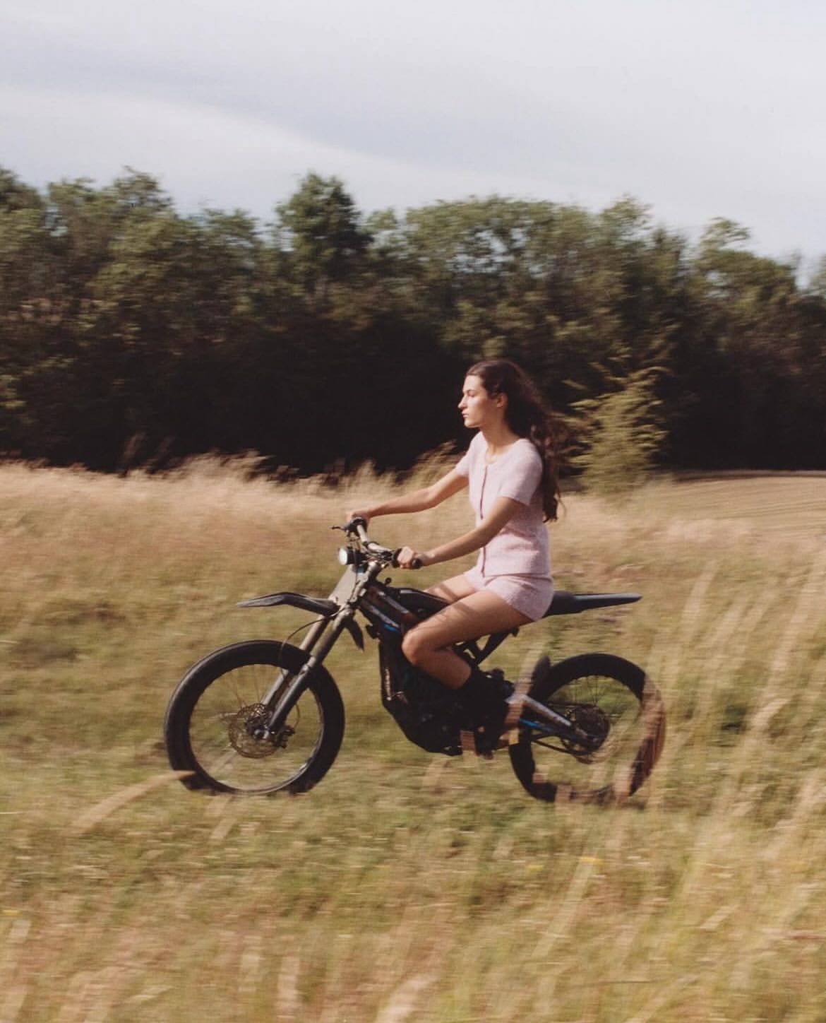 @miranda.brooks.gardens for @britishvogue photogra...