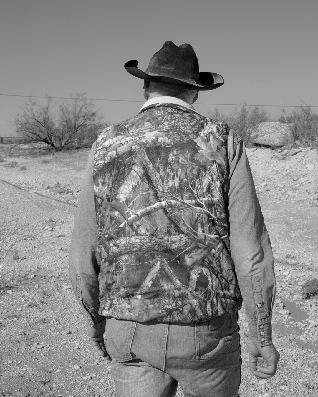 Alone behind the wheel of her car, @caroline.ruffa...