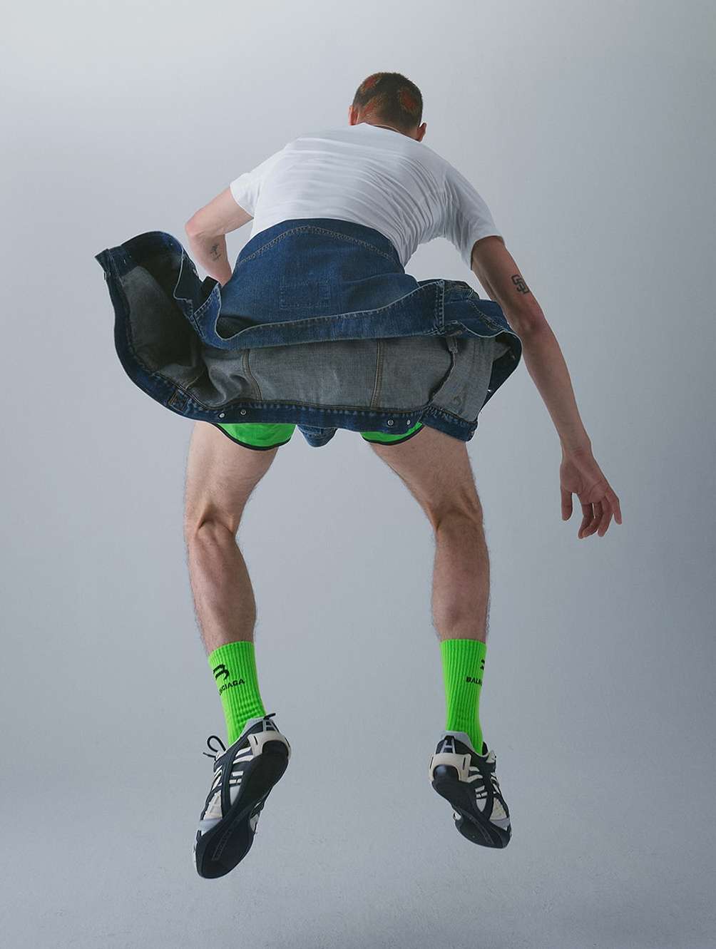 Lovesome Magazine |  May. 25