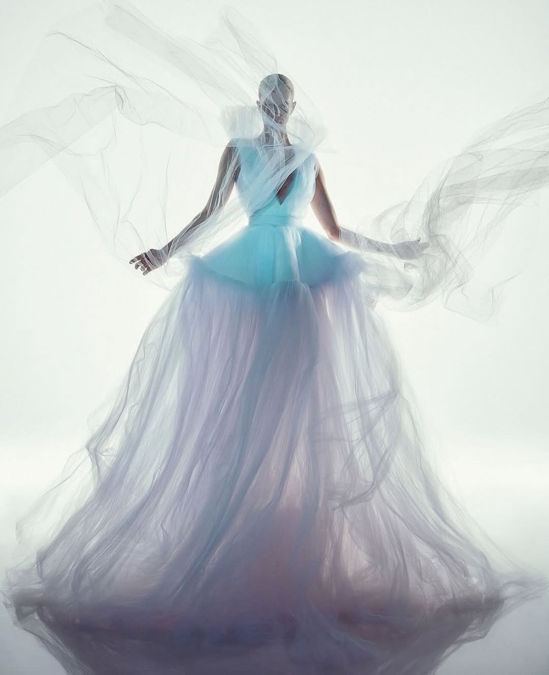 The @lever_couture Bride by @lessjaverlingieri sho...