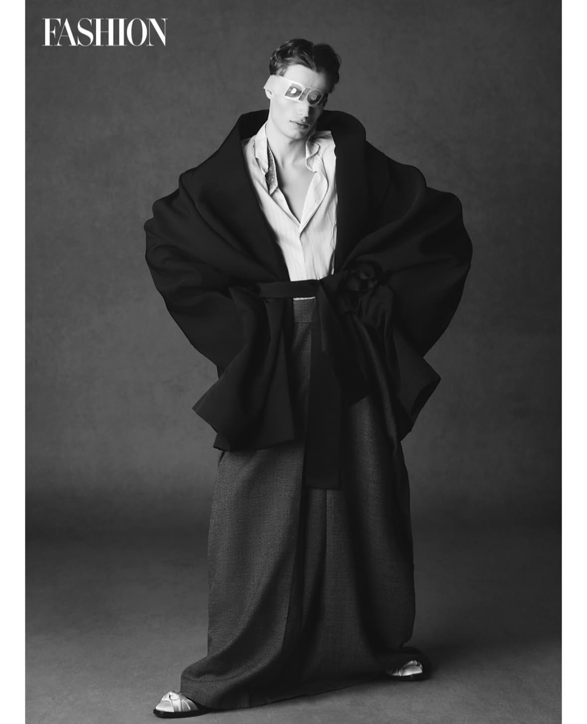 Here is a glamourous option without any dashes or ...