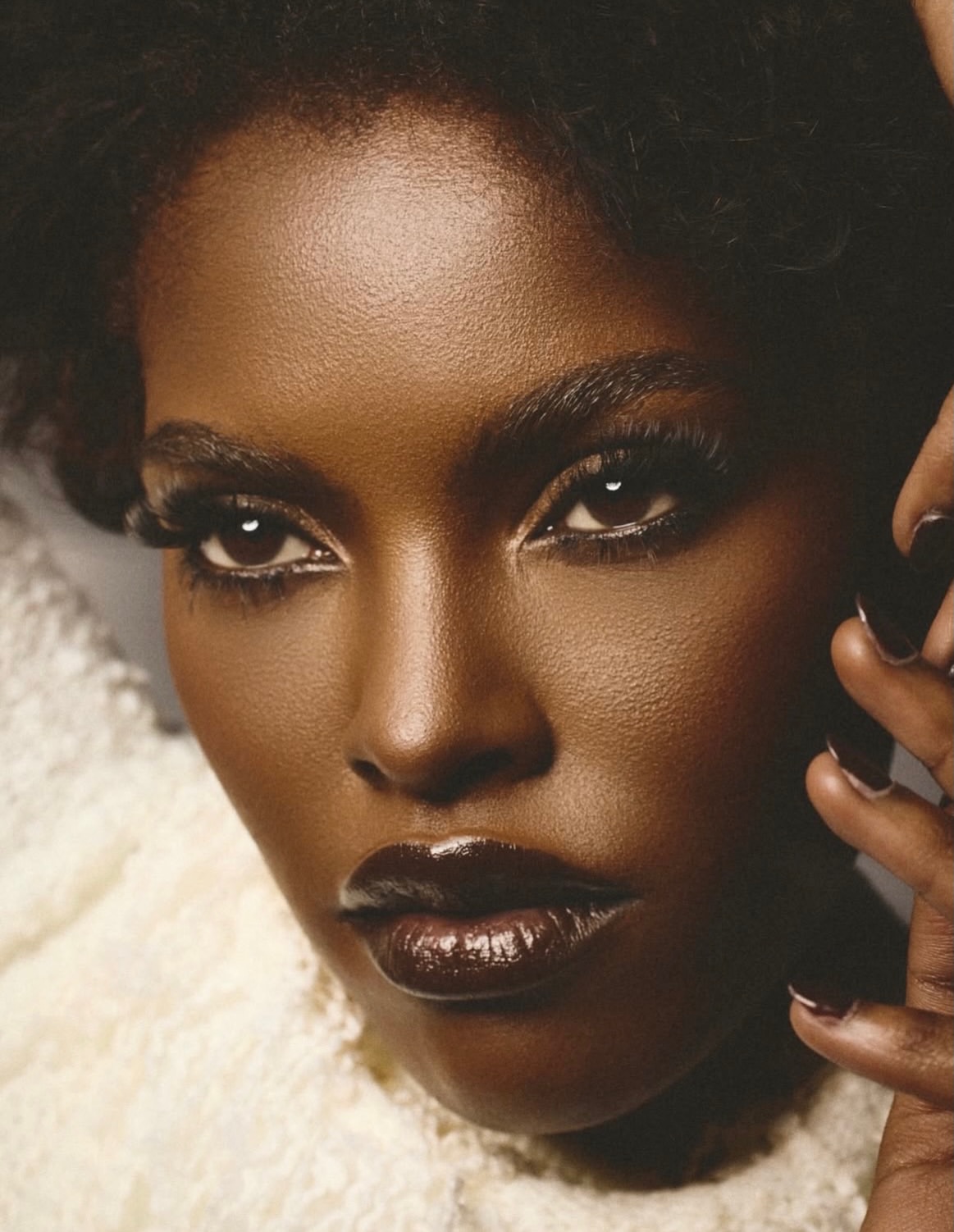 Pure presence and magnetic energy.