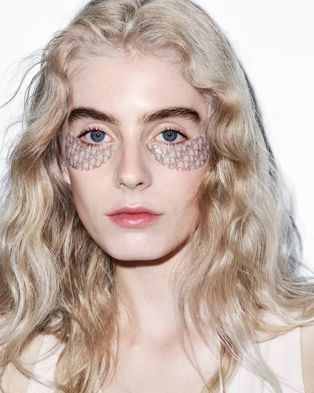 Vogue Netherlands |  Jul. 25