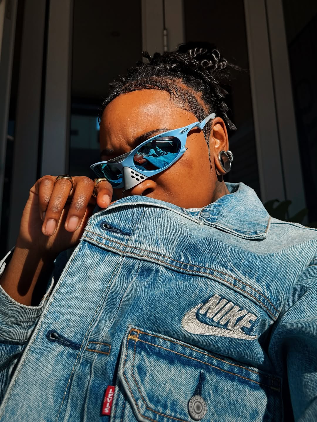 Oakley |  Aug. 25