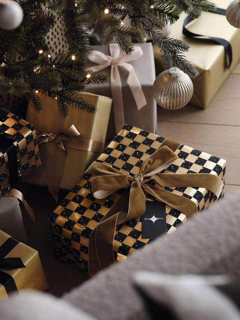 Marks & Spencer |  Dec. 25