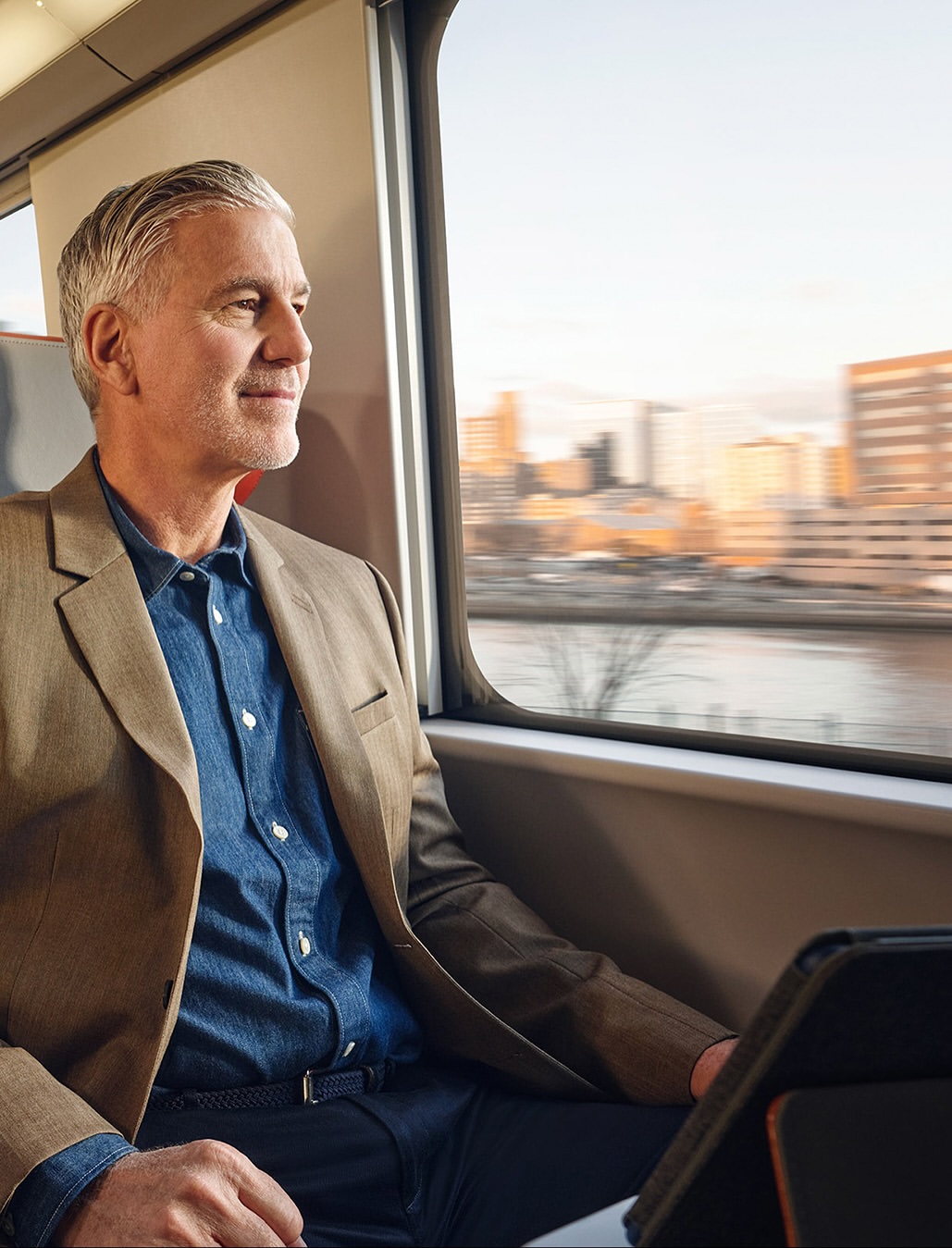 Images by @jaredchambers capturing the new @amtrak...