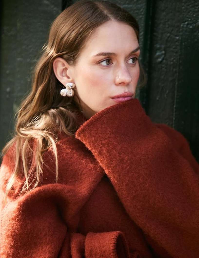 Manifesto Magazine |  Oct. 25