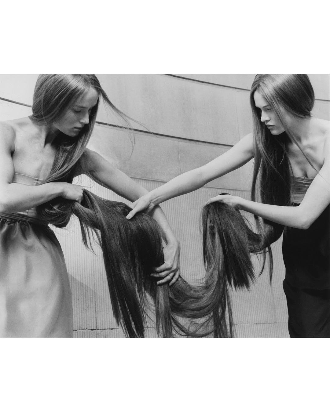 Lara Angelil (@laraangelil) photographs a visual t...
