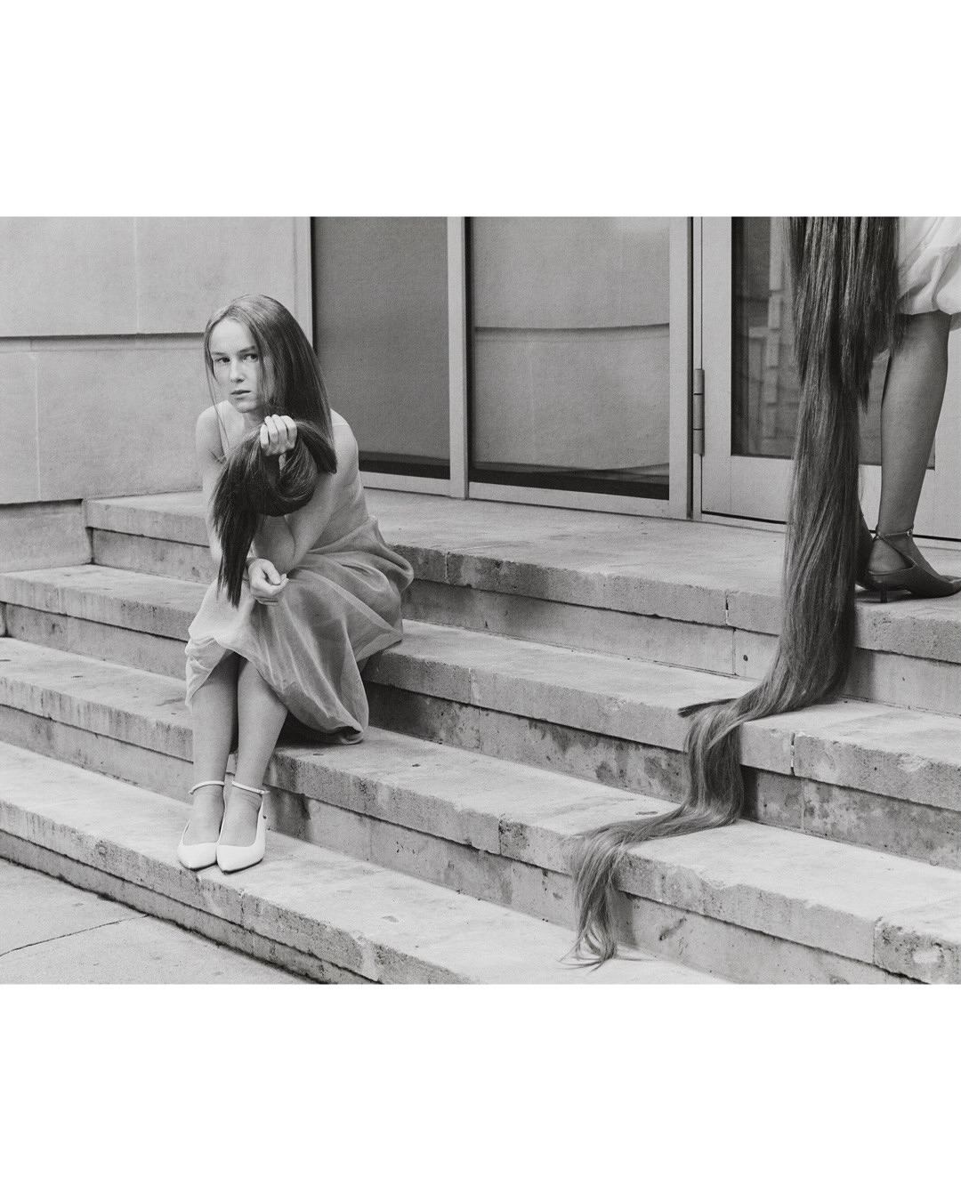Lara Angelil (@laraangelil) photographs a visual t...