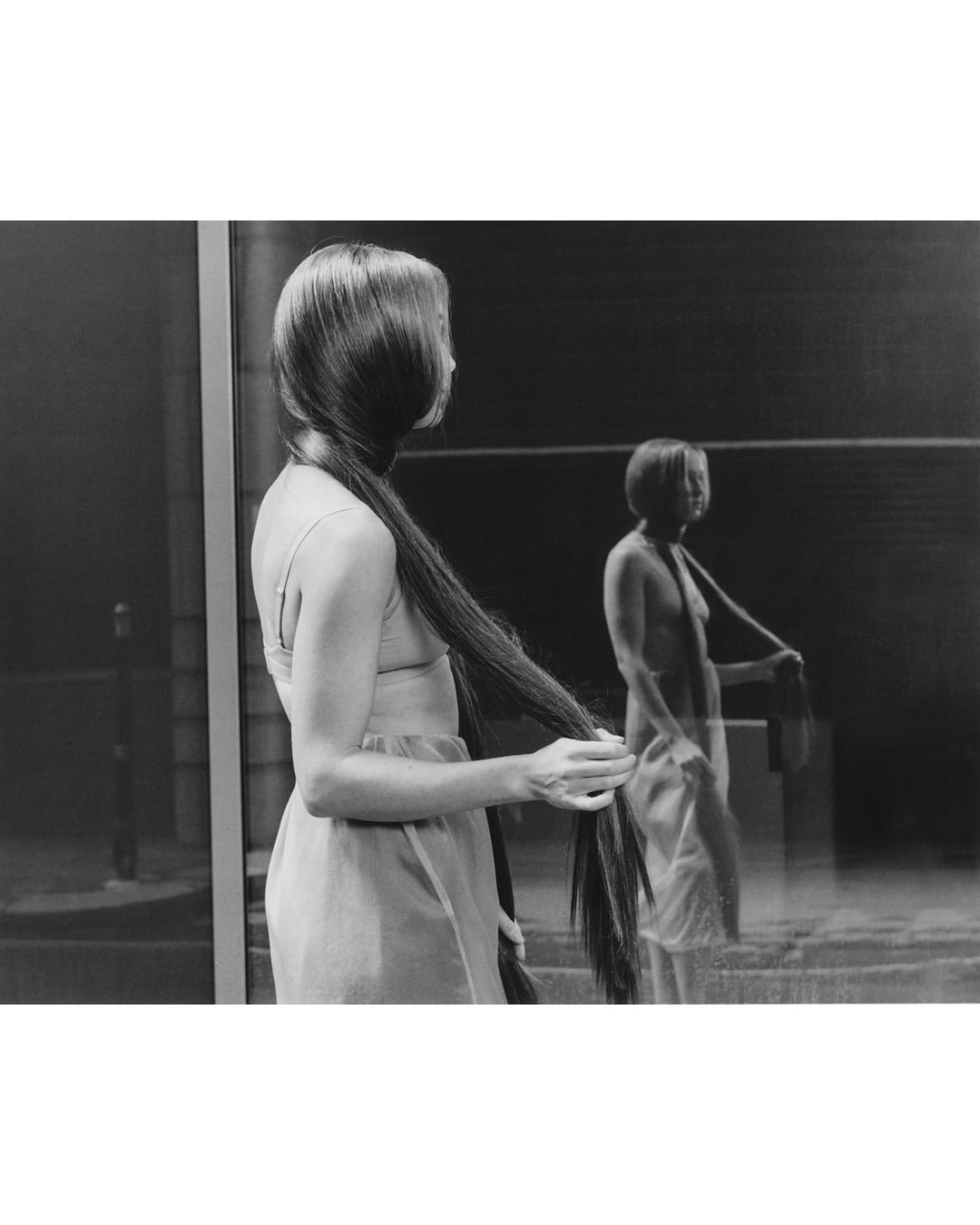 Lara Angelil (@laraangelil) photographs a visual t...
