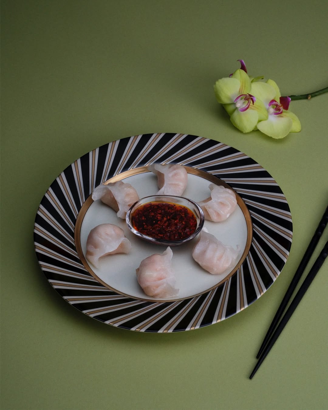 Lucia Bell-Epstein (@luuuuush) photographs the @re...