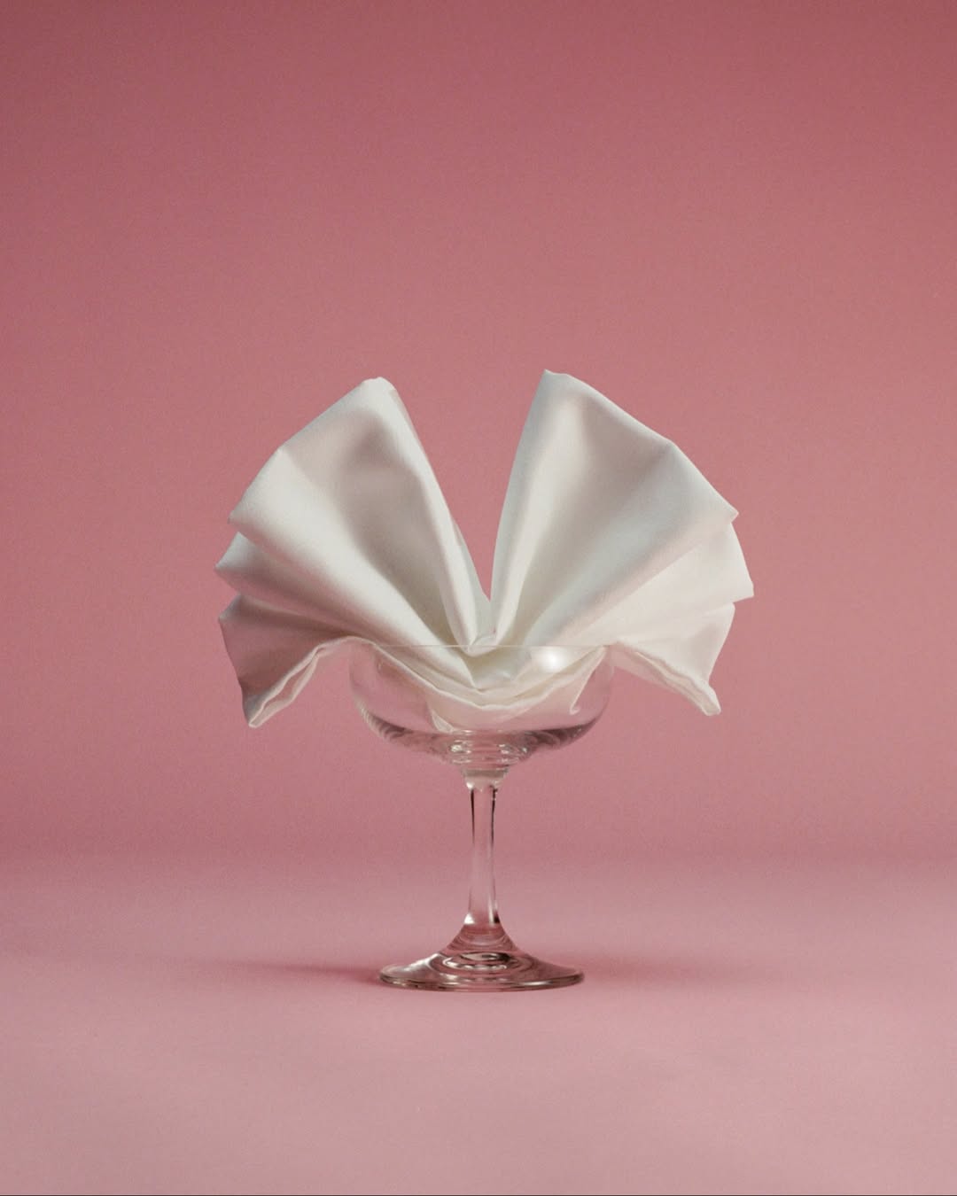 Lucia Bell-Epstein (@luuuuush) photographs for @re...