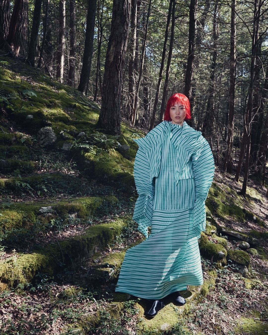 Mei Tao (@taomeitao) directs & photographs ‘Girl...