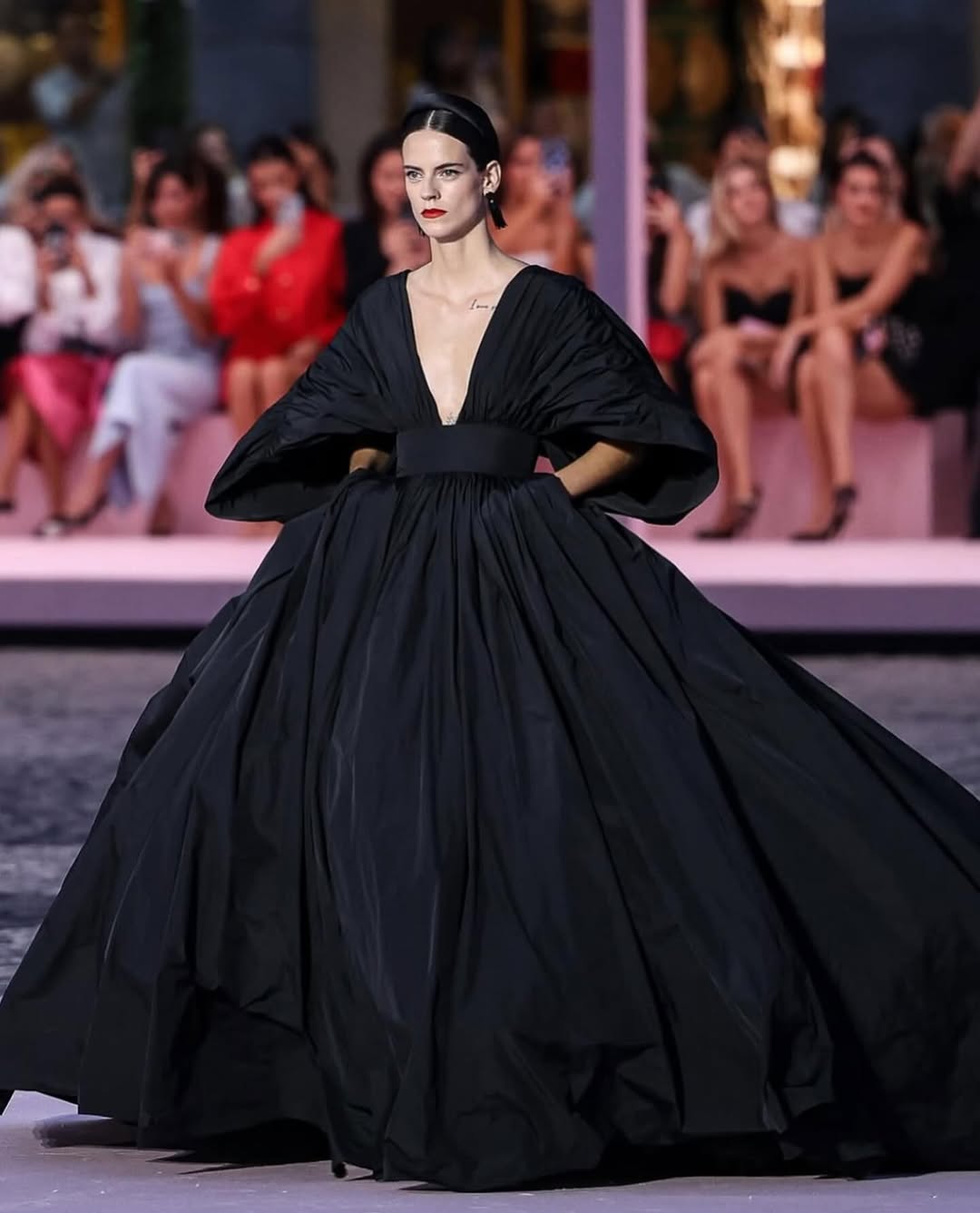 Miriam Sanchez opening @carolinaherrera by @wesgor...