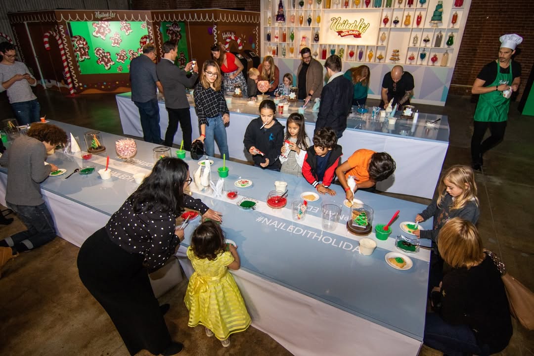 #Flashback to when we brought the holiday season o...