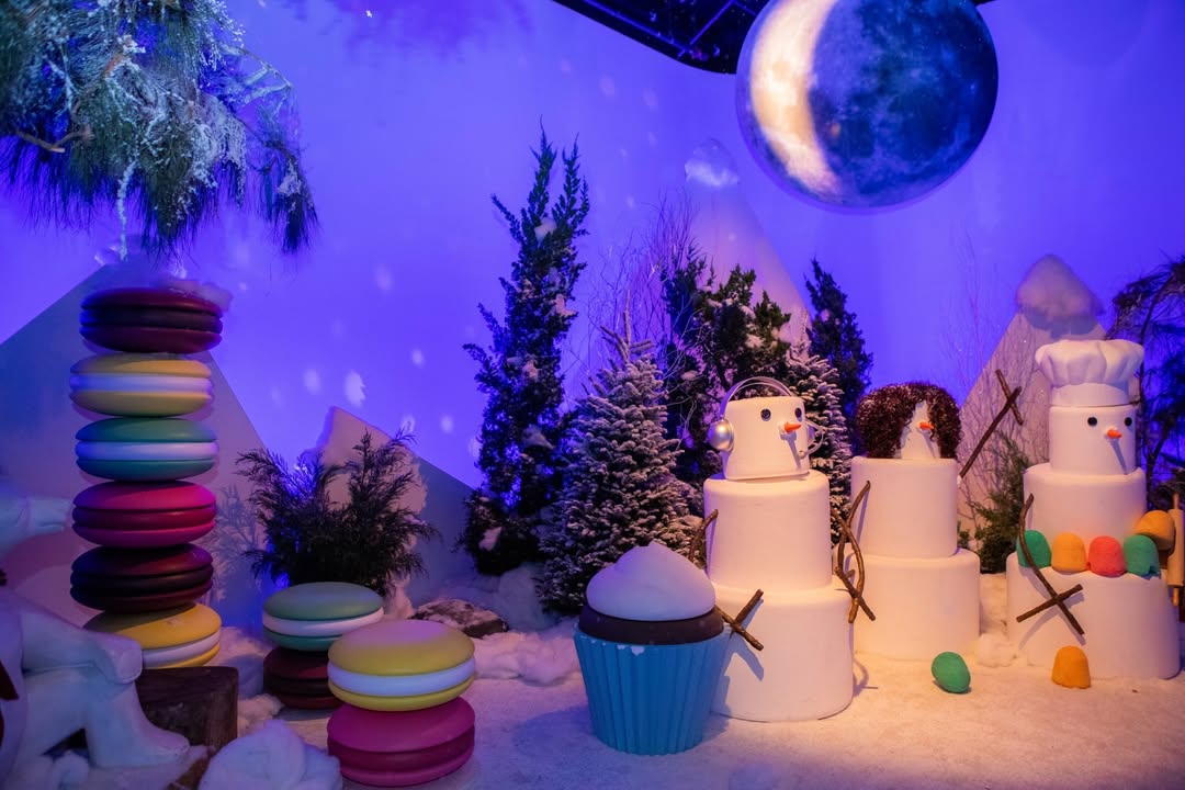 #Flashback to when we brought the holiday season o...