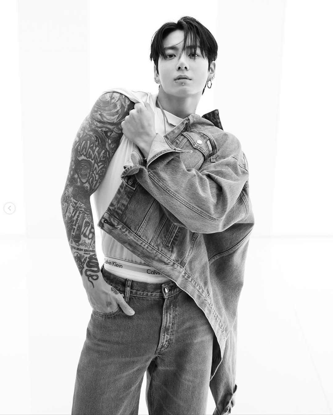 JUNG KOOK STARS IN CALVIN KLEIN’S LASTEST CAMPAI...