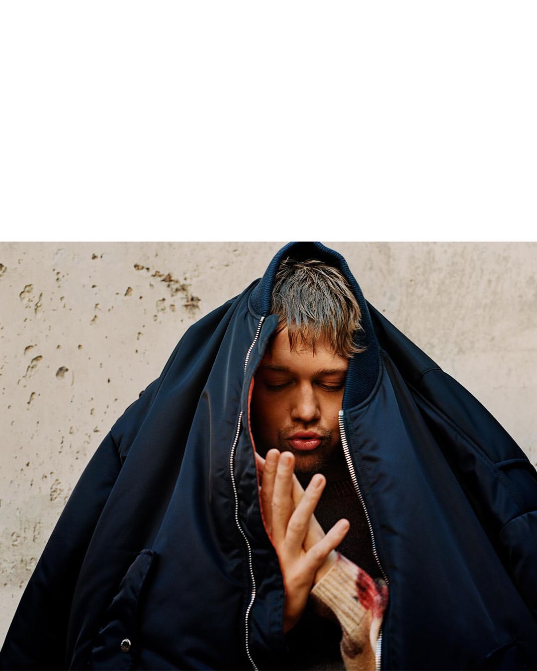 @joe.alwyn  by @alasdairmclellan for @document...