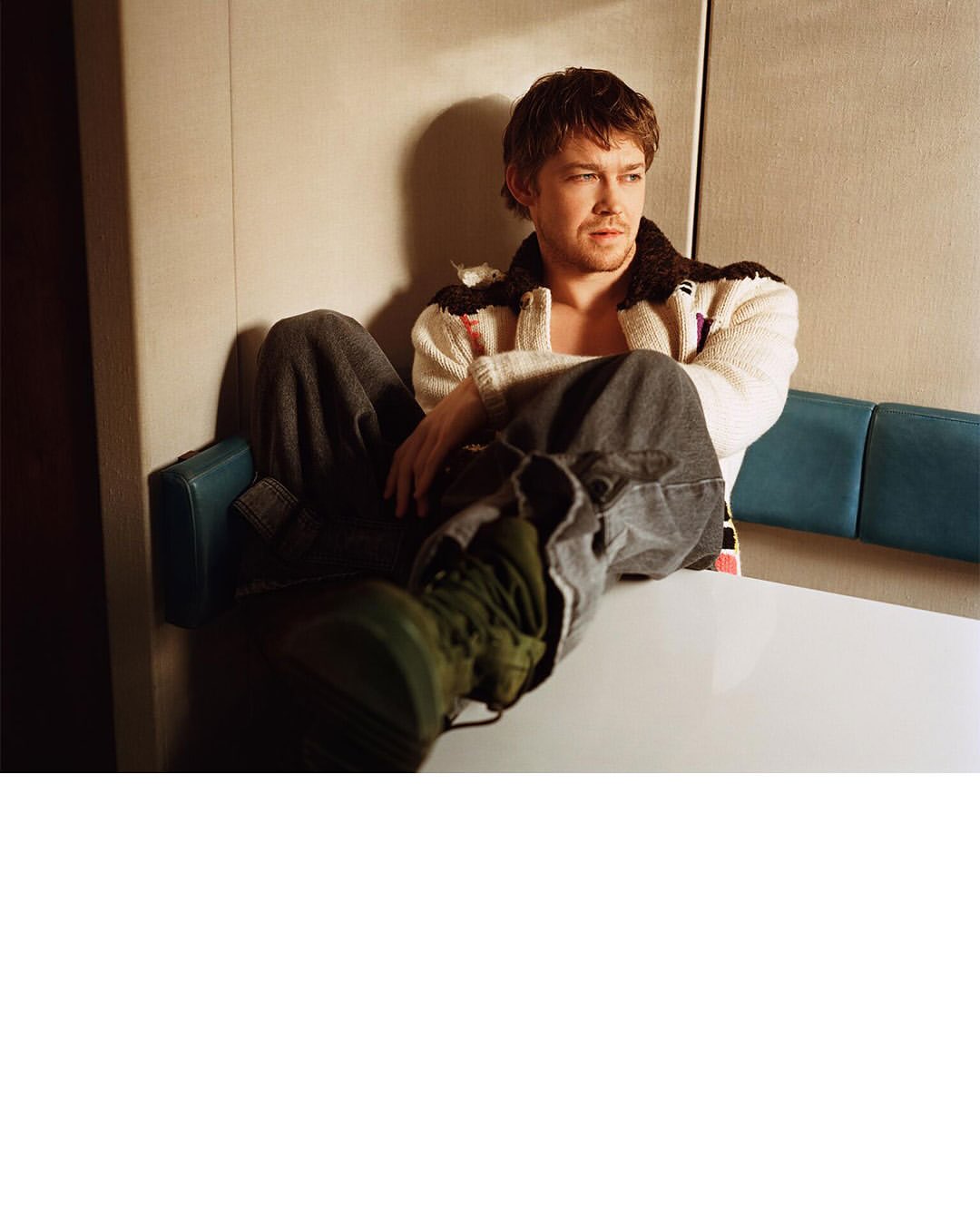 @joe.alwyn  by @alasdairmclellan for @document...