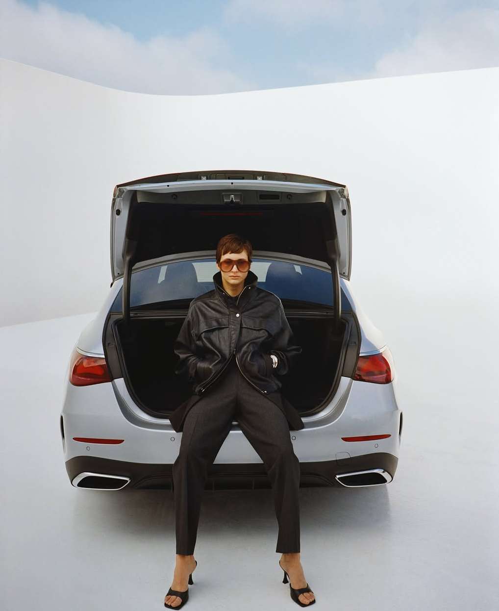 Mercedes-Benz |  Oct. 25