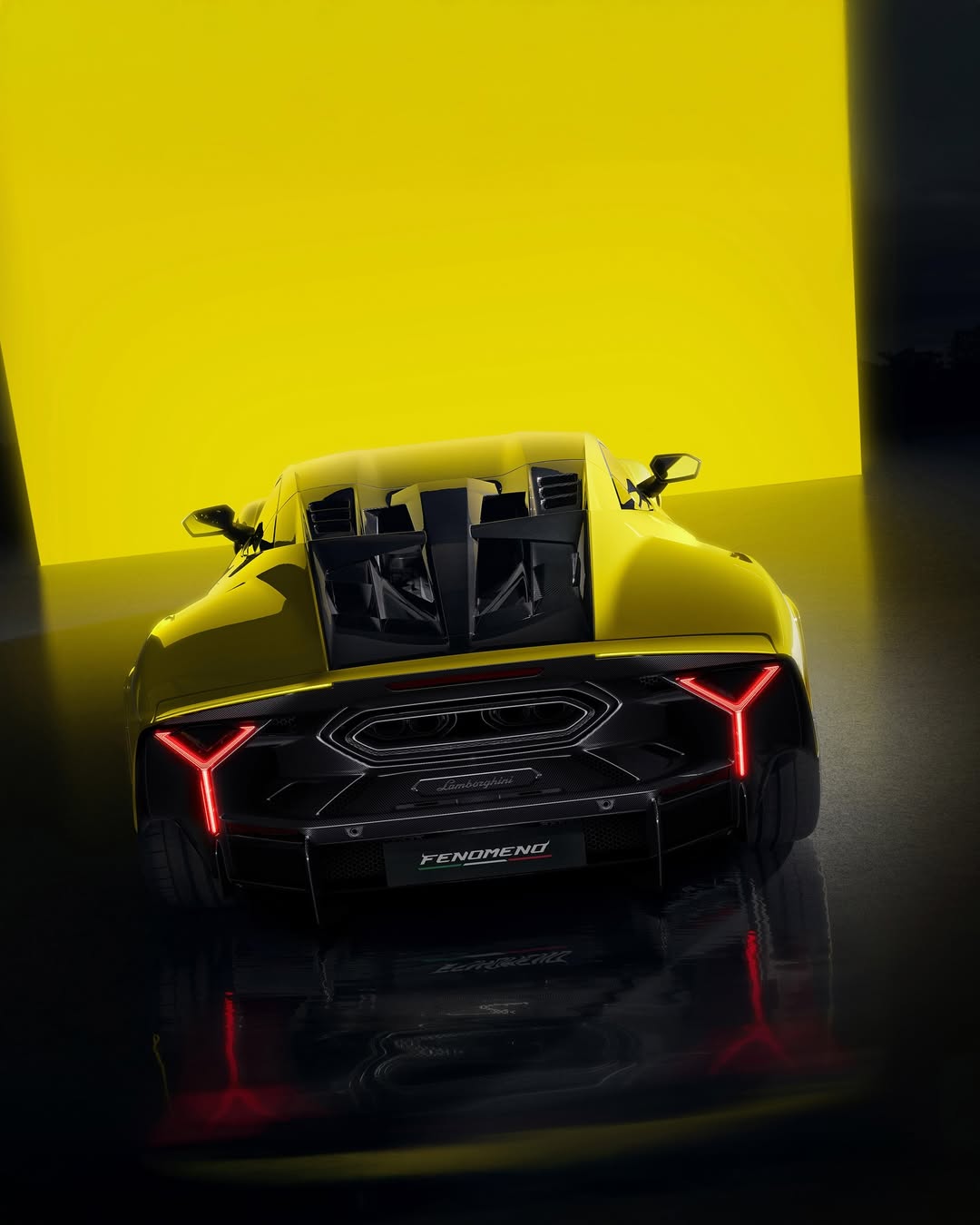 Lamborghini |  Aug. 25