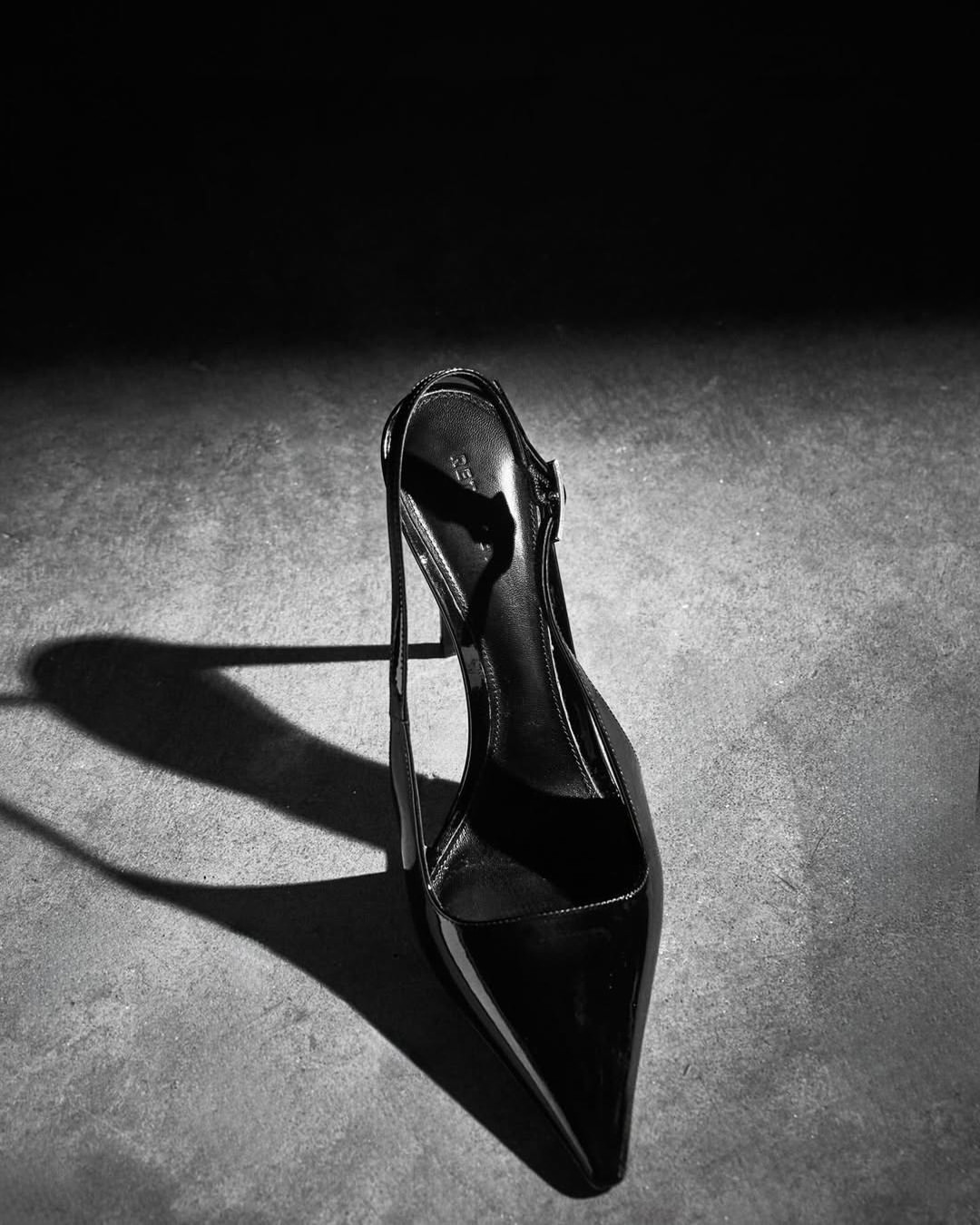 @retrofete in the studio, bringing a sophisticated...