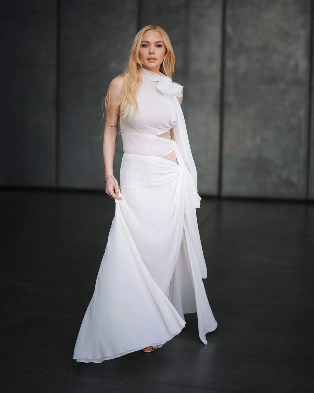 Lindsay Lohan in the studio, effortless and iconic...