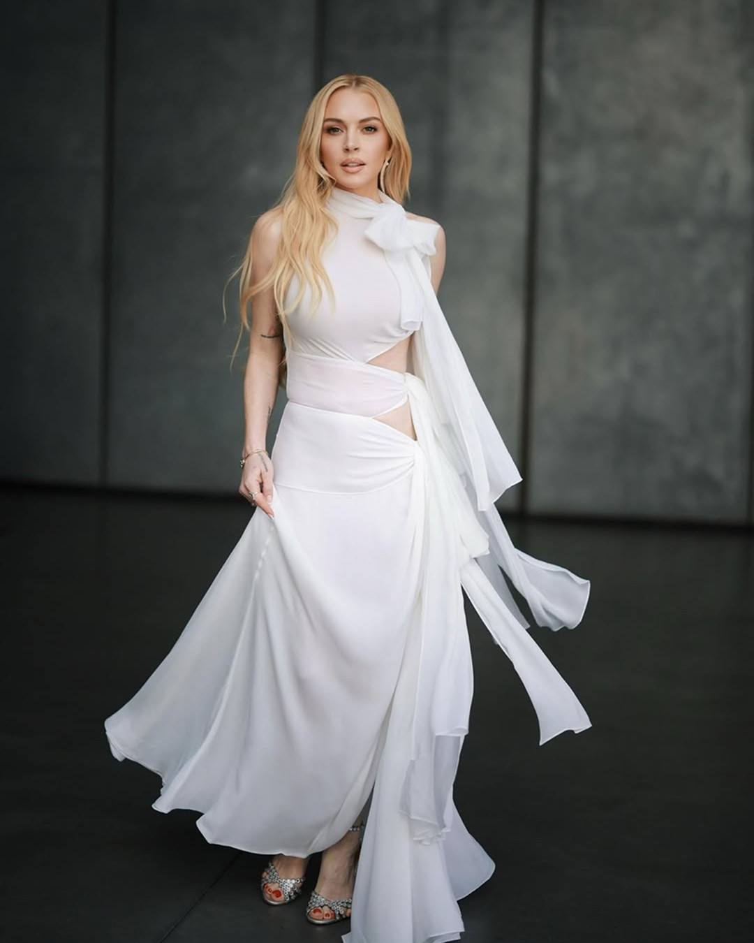 Lindsay Lohan in the studio, effortless and iconic...