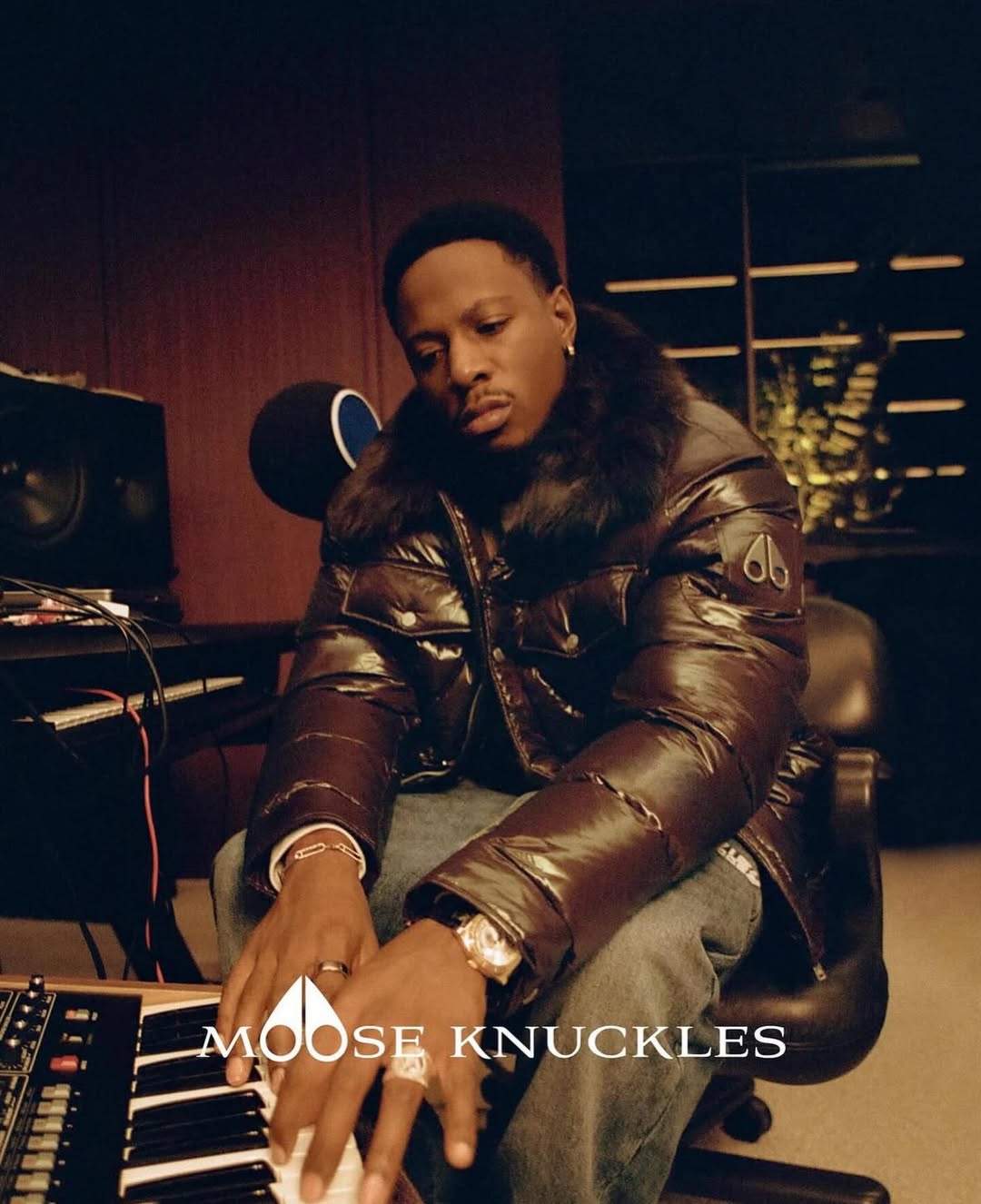 Moose Knuckle Canada |  Dec. 25