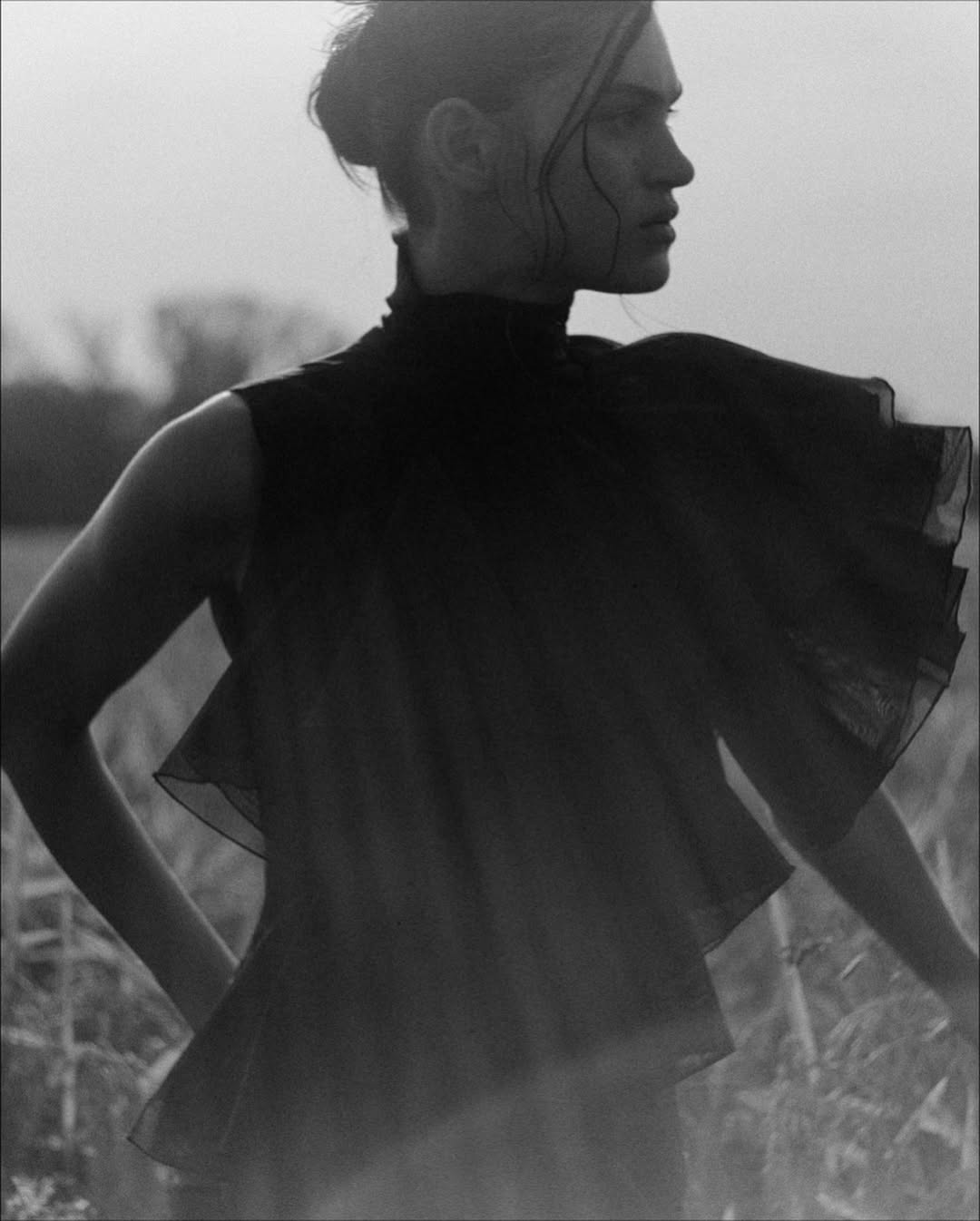 5’ ELEVEN’’ Magazine |  Nov. 25