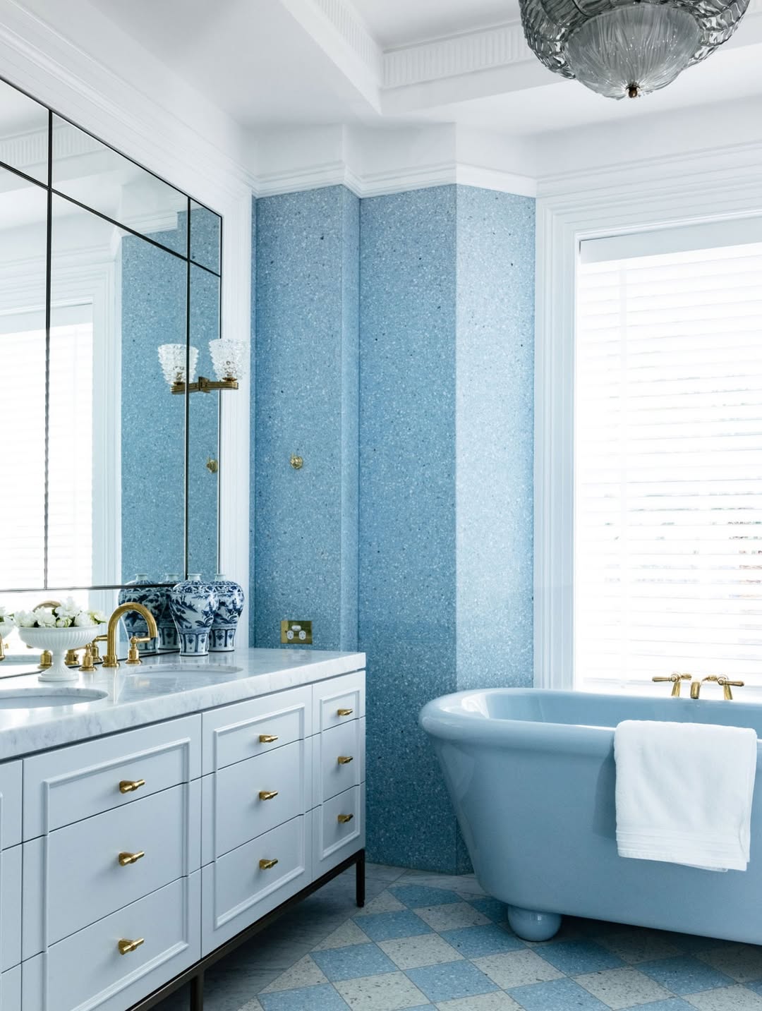 Belle magazine |  Dec. 25