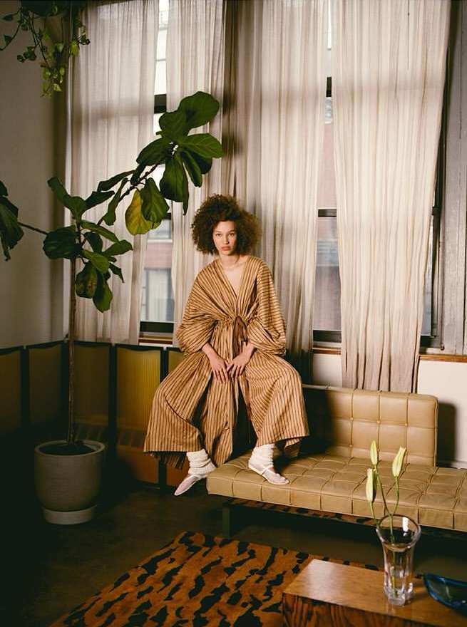 Julia Sariy X 1883 Magazine