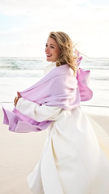 EMAAL Cashmere |  Aug. 25