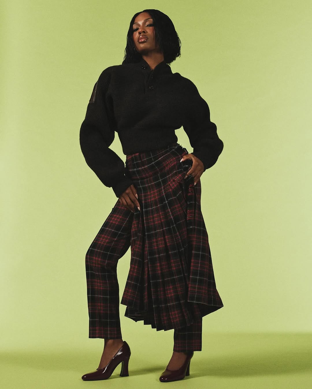 @quenblackwell for the cover of @papermagazine pho...