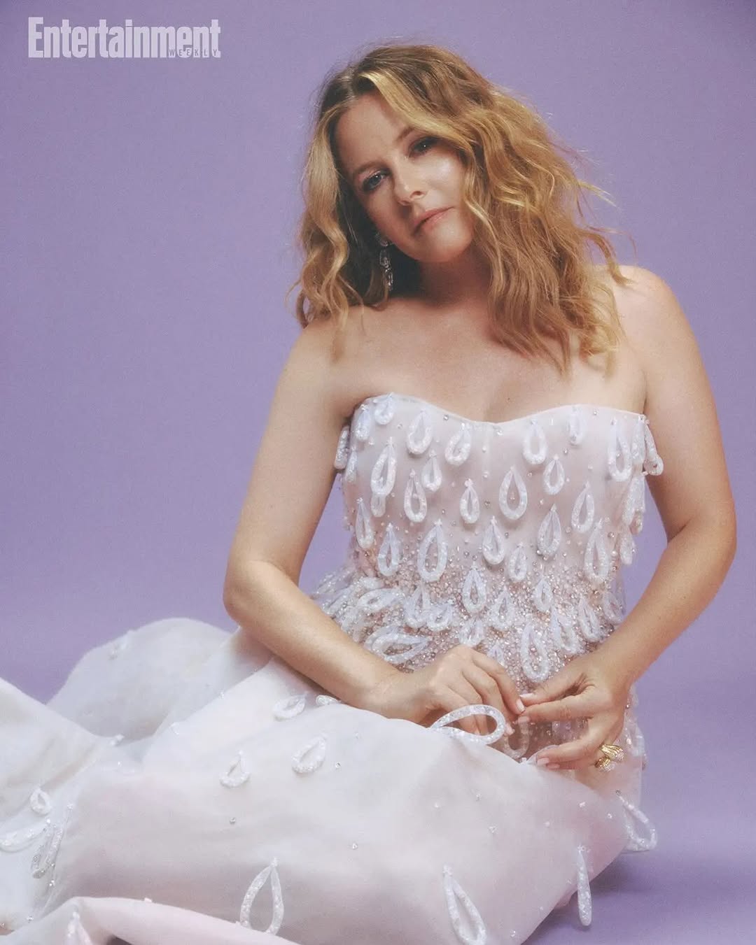 @aliciasilverstone for the cover of @entertainment...
