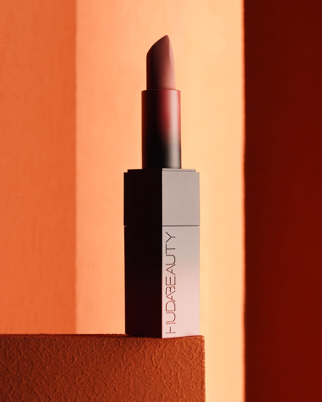 HUDA BEAUTY |  Sep. 25