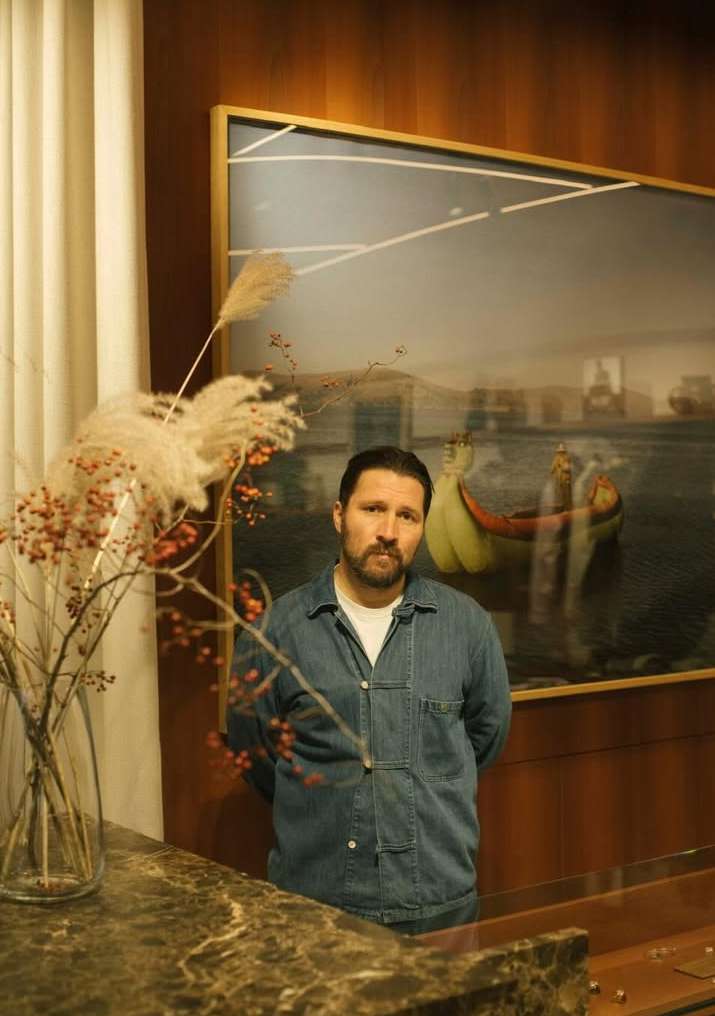 A KIND OF GUISE |  Dec. 25