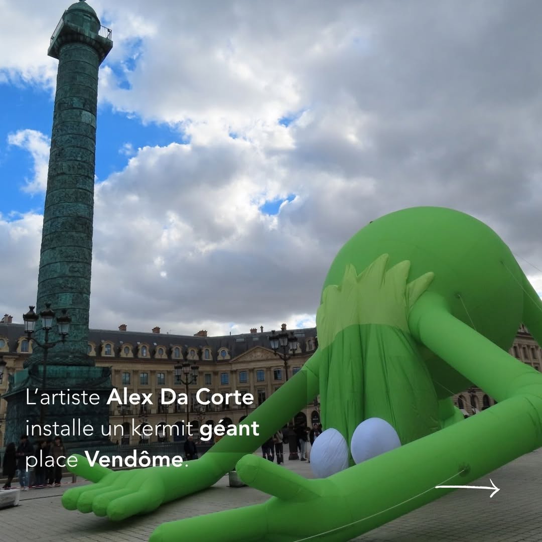 Curieux de tout ce qui transforme la ville en scè...