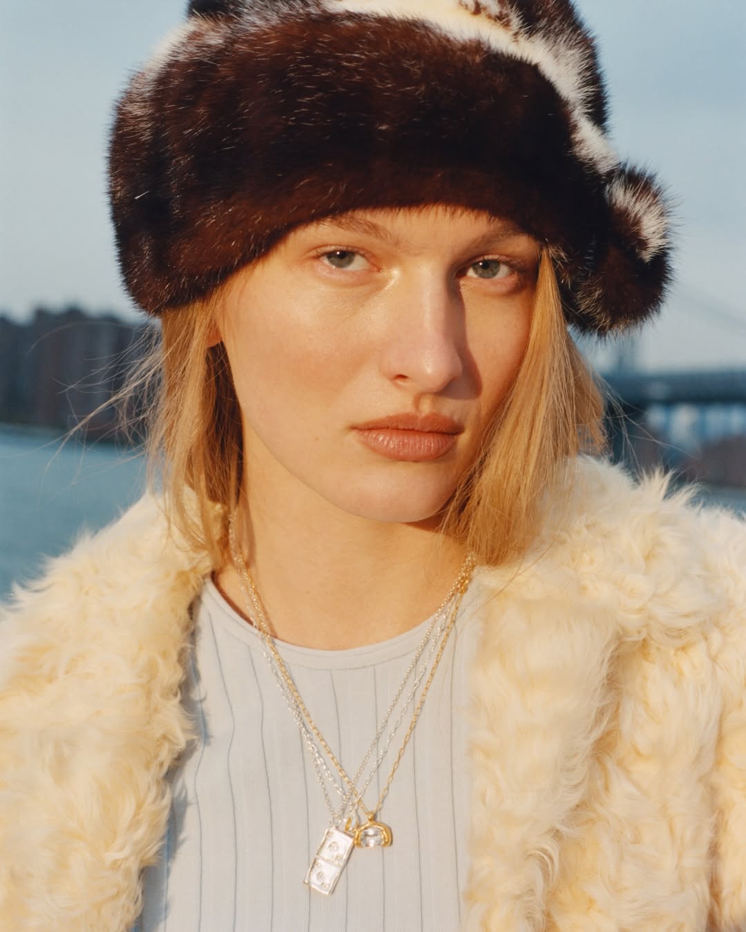 Astrid by Wade Schaul for Simuero.