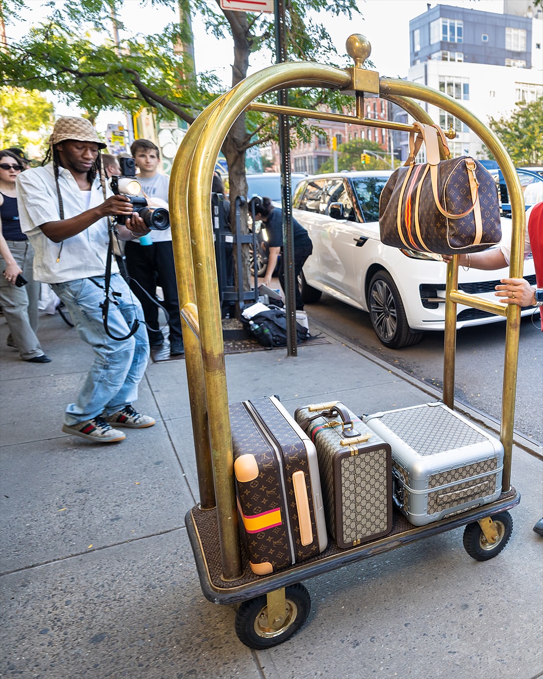 @ariana_greenblatt for the cover of @cosmopolitan