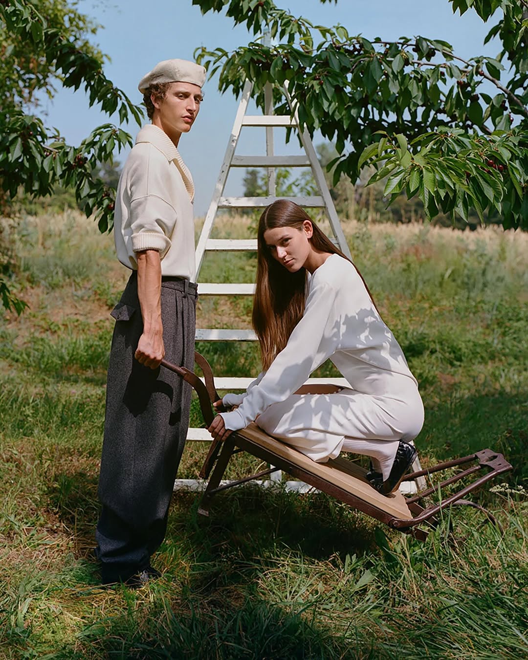 Finishing by TOUCH
for JACQUEMUS ~ Le Paysan
shot ...