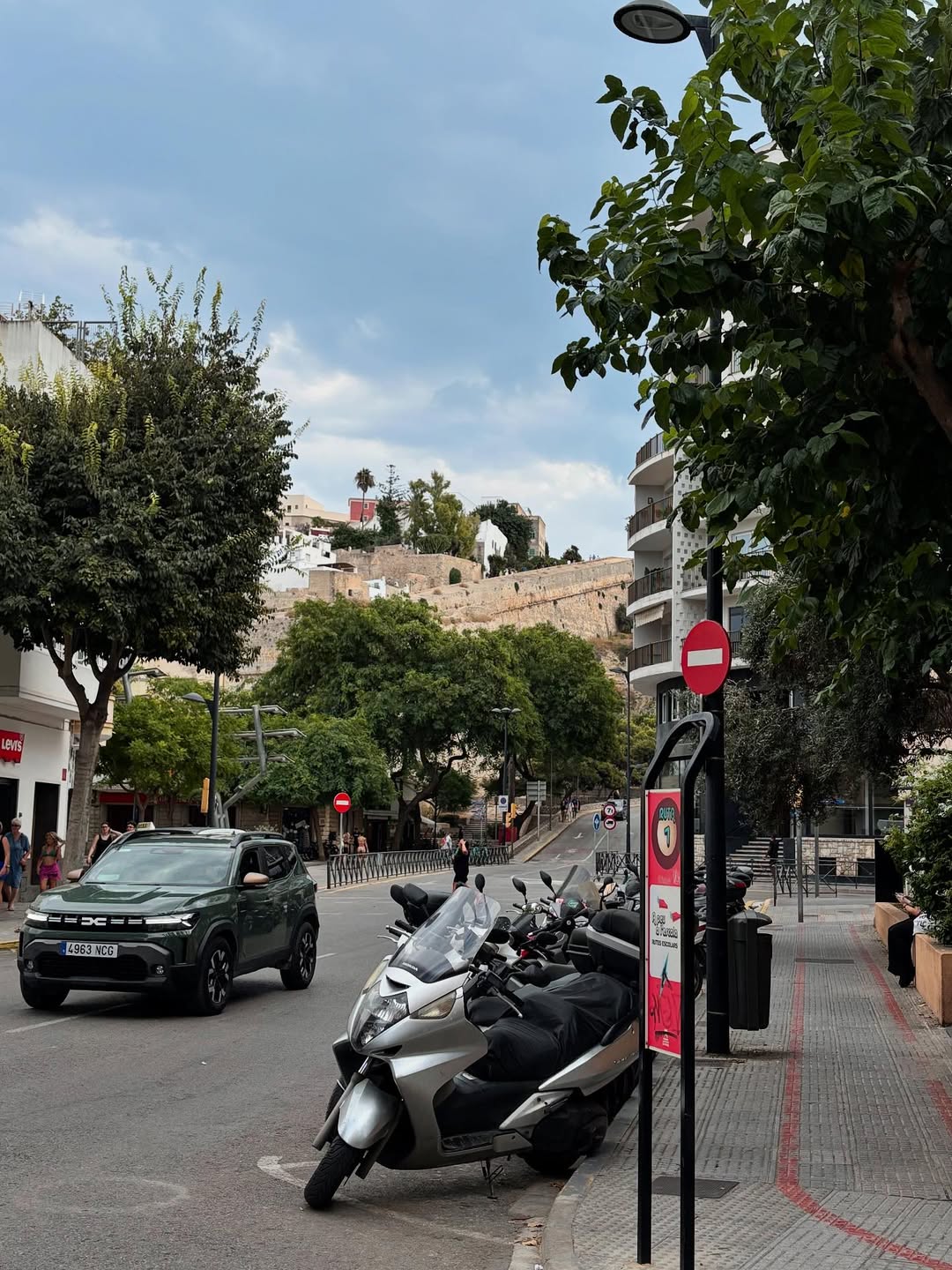 slider image